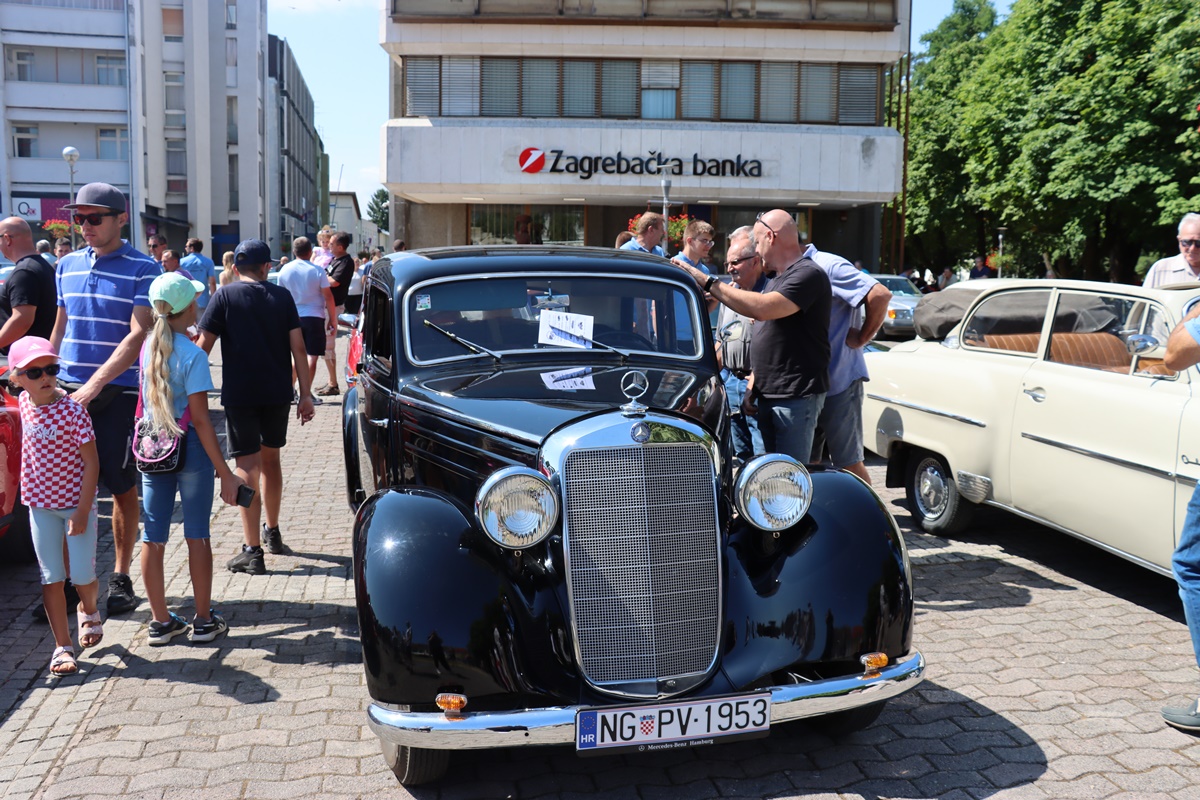 Više od 150 oldtimera na jubilarnom 25. međunarodnom susretu